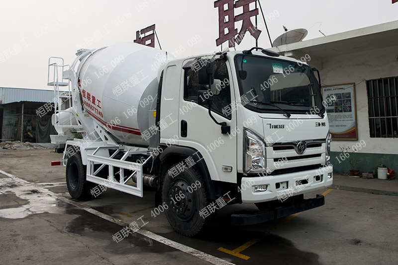 各種汽車(chē)底盤(pán)小型攪拌車(chē)