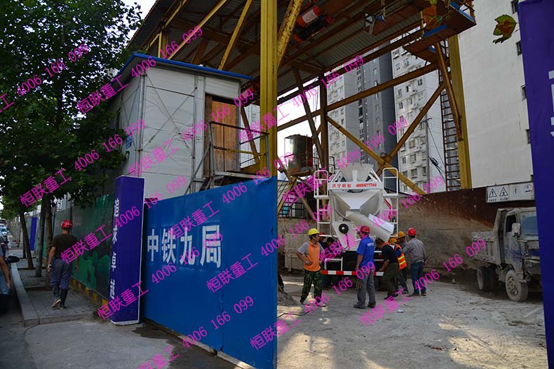 東風(fēng)混凝土攪拌車6方產(chǎn)品在青島地鐵