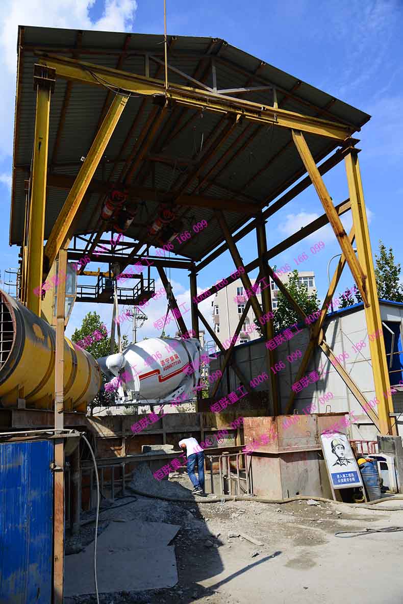 東風(fēng)混凝土攪拌車6方產(chǎn)品在青島地鐵