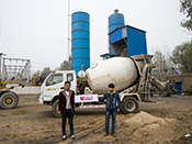 河南省新鄉(xiāng)市長垣縣水泥攪拌車客戶小型攪拌站現(xiàn)場圖片