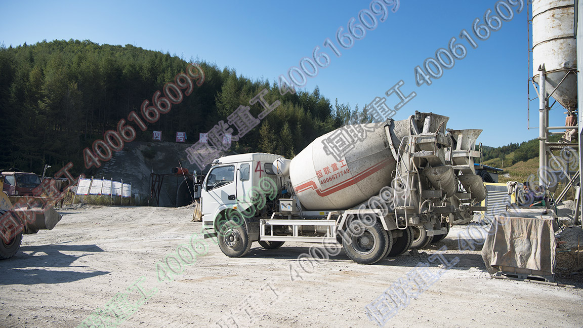 遼寧撫順6方攪拌車中鐵十四局遼西北供水工程施工