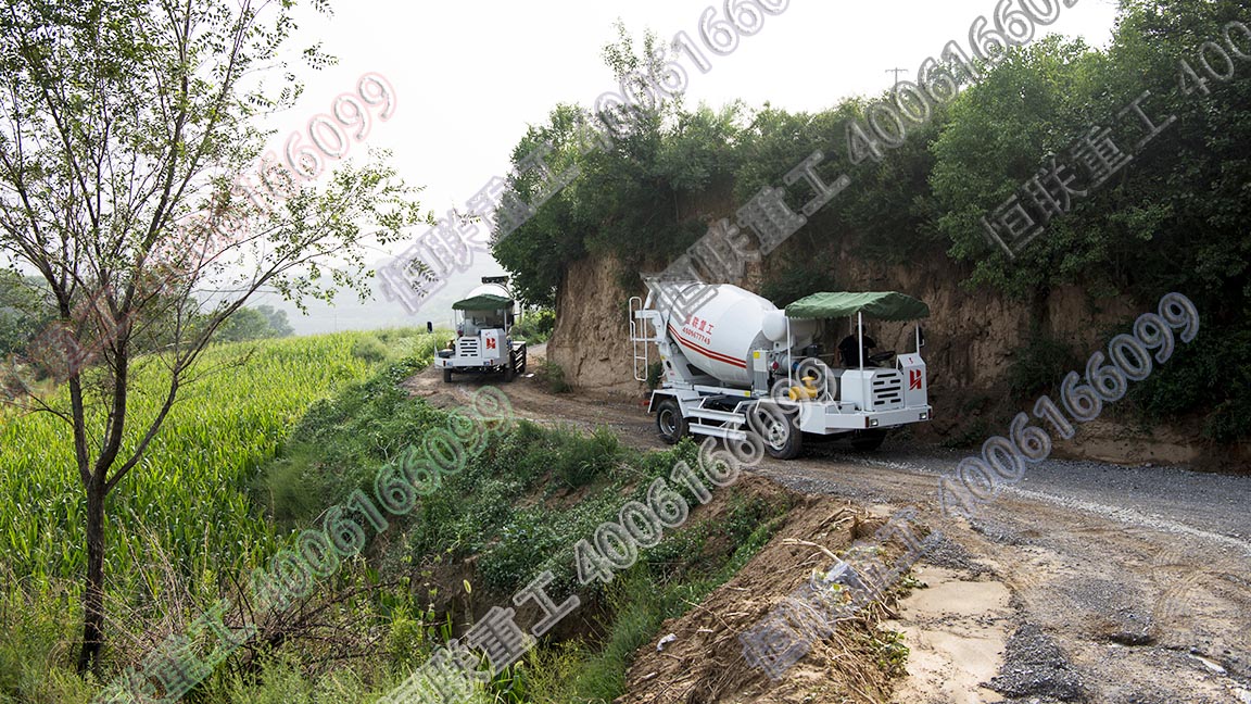 3方四不像攪拌車(chē)山西山區(qū)鄉(xiāng)村山路建設(shè)