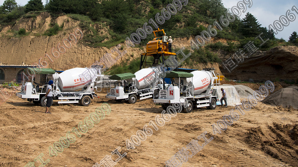 3方四不像攪拌車(chē)山西山區(qū)鄉(xiāng)村山路建設(shè)