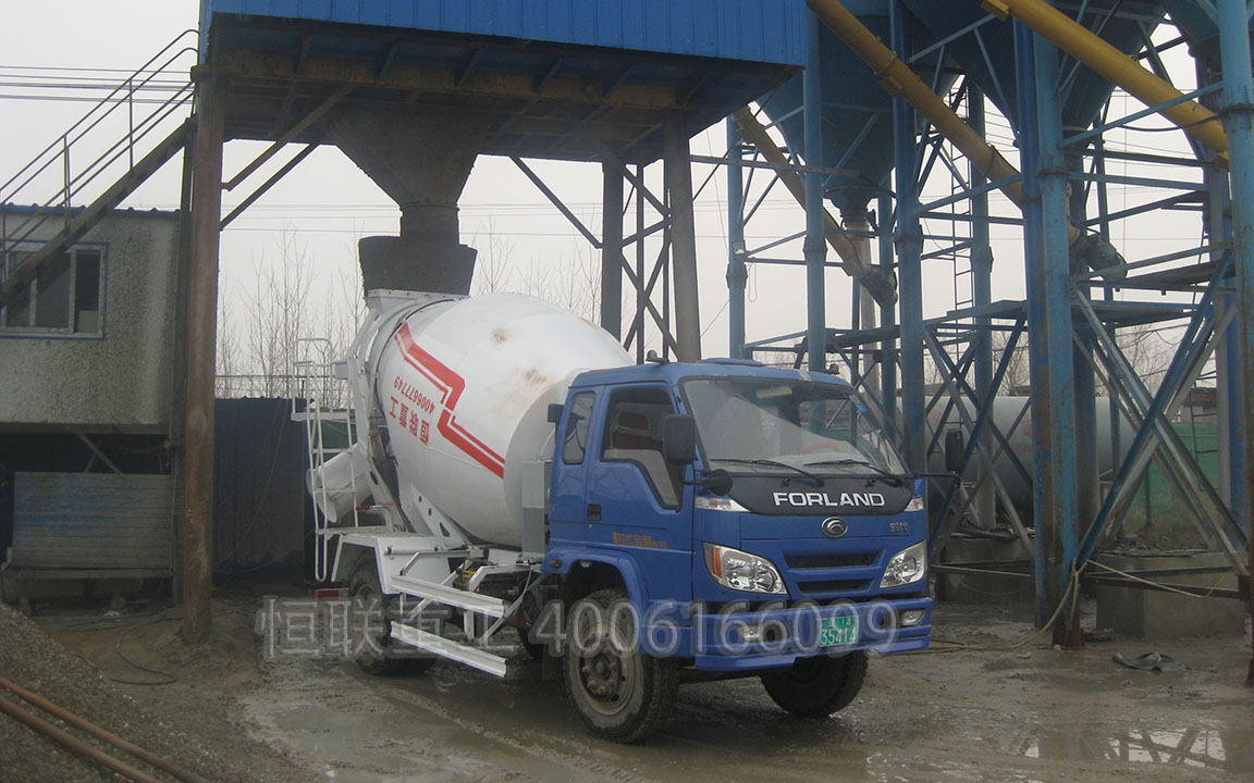 連云港農(nóng)用車改裝小型攪拌車圖片