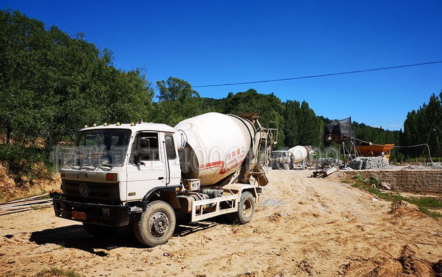 山西修鄉(xiāng)村公路還是用6方攪拌車合適