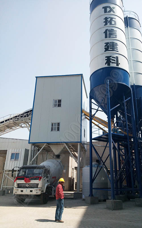 PC預(yù)制構(gòu)件生產(chǎn)線用什么樣的水泥攪拌車